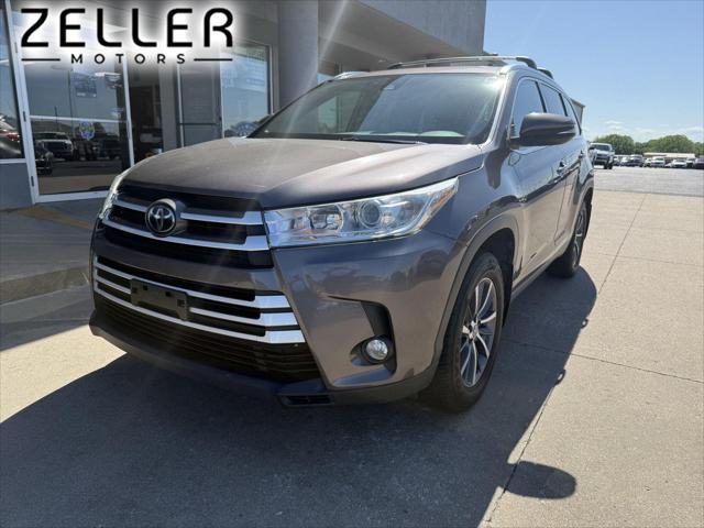 used 2019 Toyota Highlander car, priced at $26,987