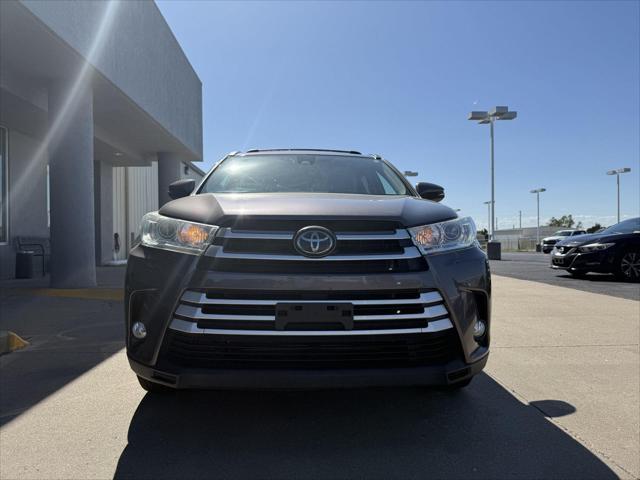 used 2019 Toyota Highlander car, priced at $26,987