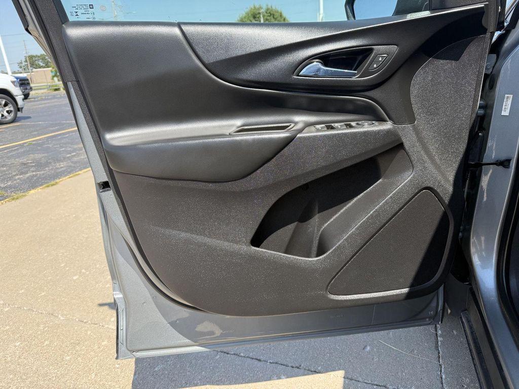 used 2023 Chevrolet Equinox car, priced at $24,287