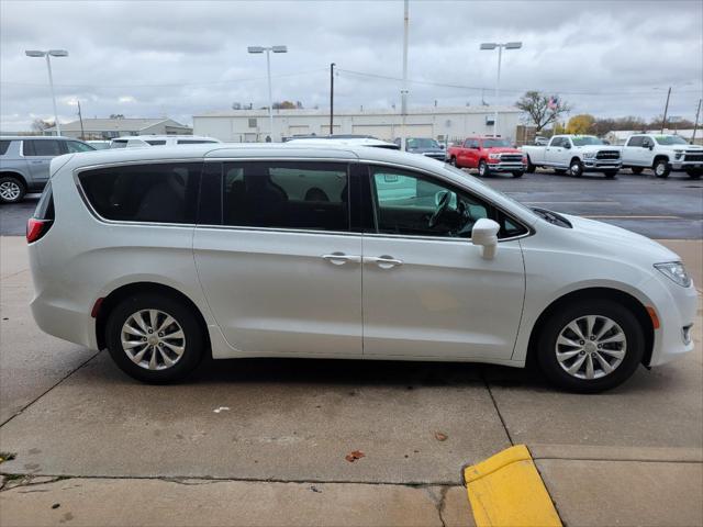 used 2018 Chrysler Pacifica car, priced at $16,987