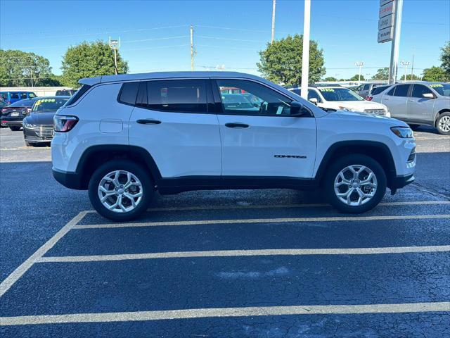 new 2024 Jeep Compass car, priced at $27,297