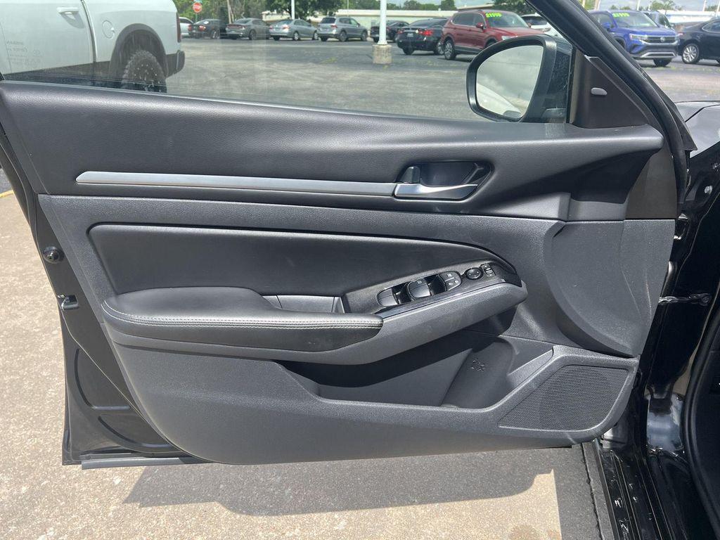 used 2023 Nissan Altima car, priced at $19,987