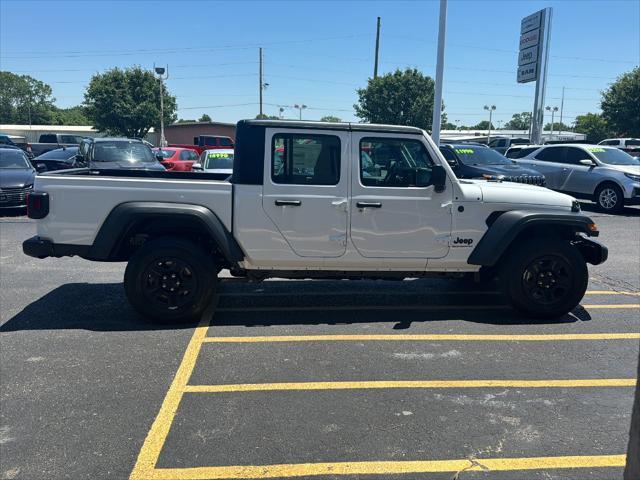 new 2024 Jeep Gladiator car, priced at $33,309