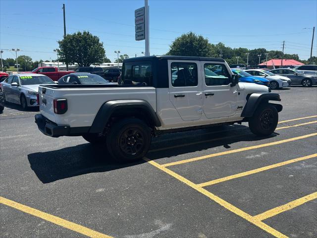 new 2024 Jeep Gladiator car, priced at $40,222