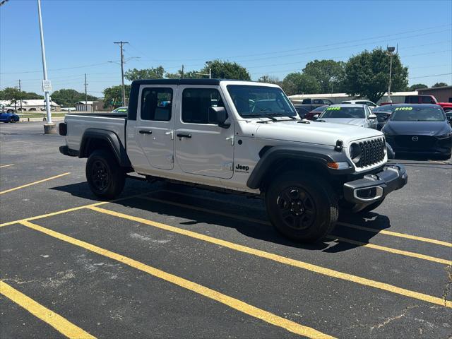 new 2024 Jeep Gladiator car, priced at $40,222