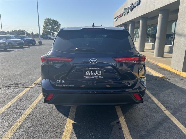 used 2021 Toyota Highlander car, priced at $24,487