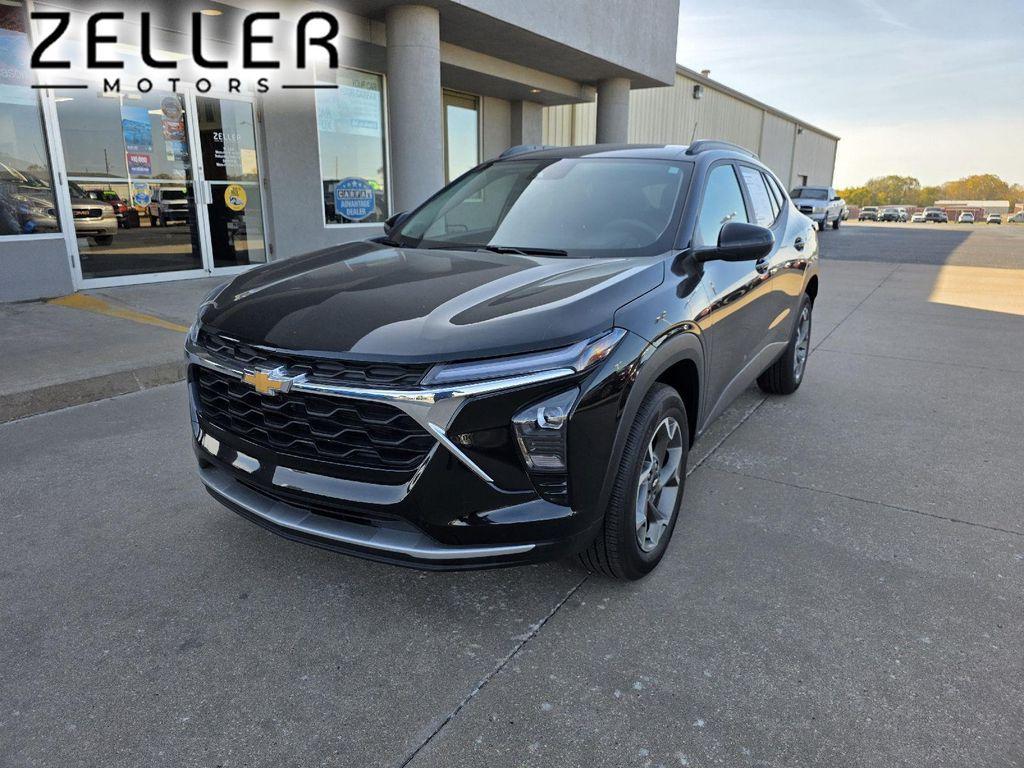 used 2025 Chevrolet Trax car, priced at $23,787