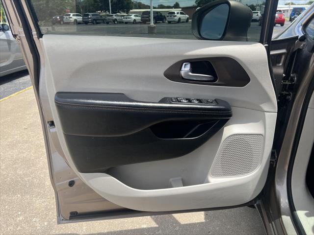 used 2017 Chrysler Pacifica car, priced at $11,787