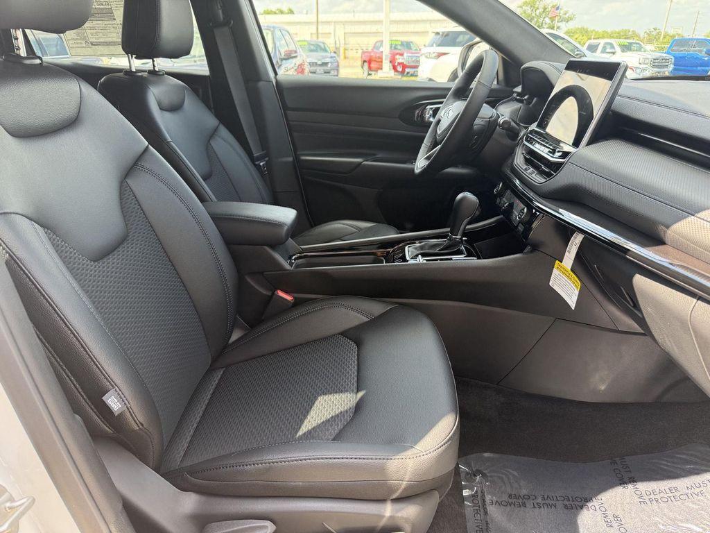 new 2025 Jeep Compass car, priced at $36,610