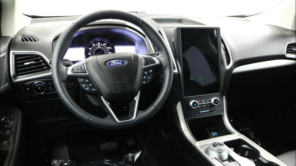 used 2024 Ford Edge car, priced at $31,495