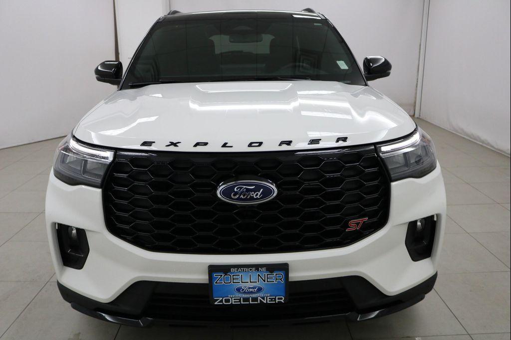 new 2025 Ford Explorer car, priced at $55,460