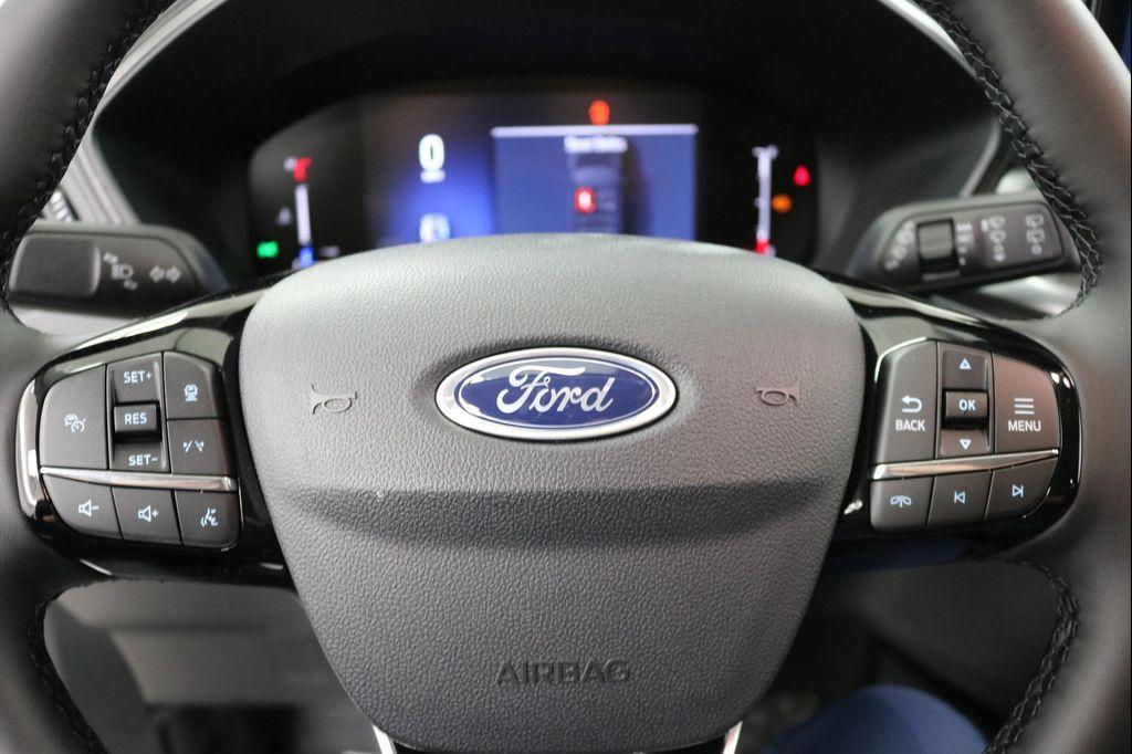 new 2025 Ford Escape car, priced at $30,400