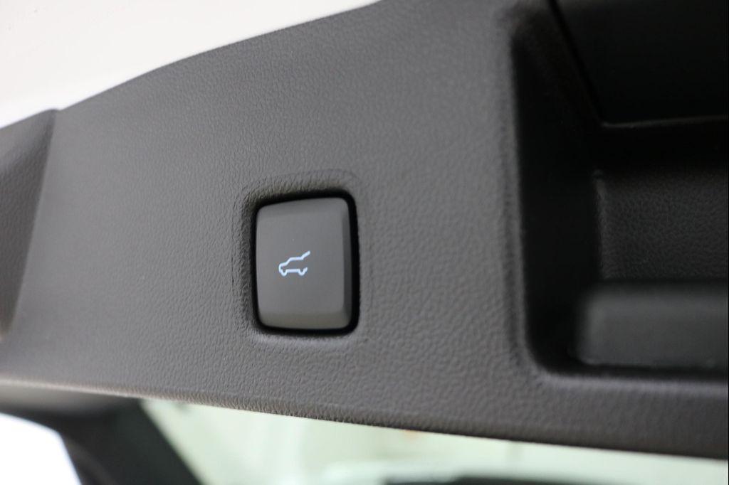 new 2025 Ford Escape car, priced at $30,400
