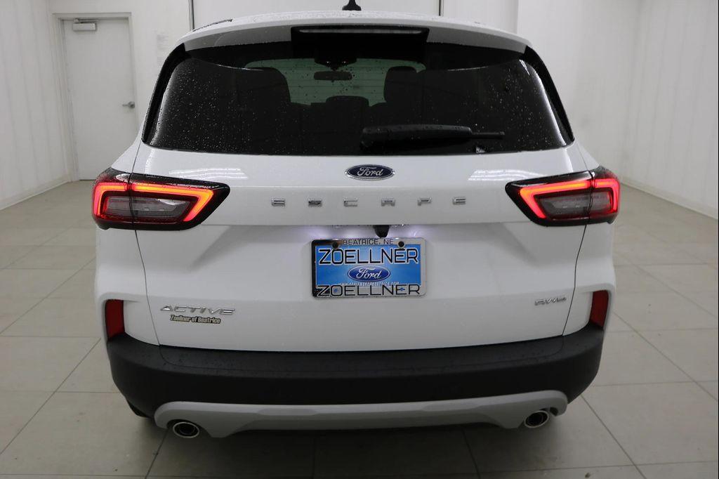 new 2025 Ford Escape car, priced at $30,400