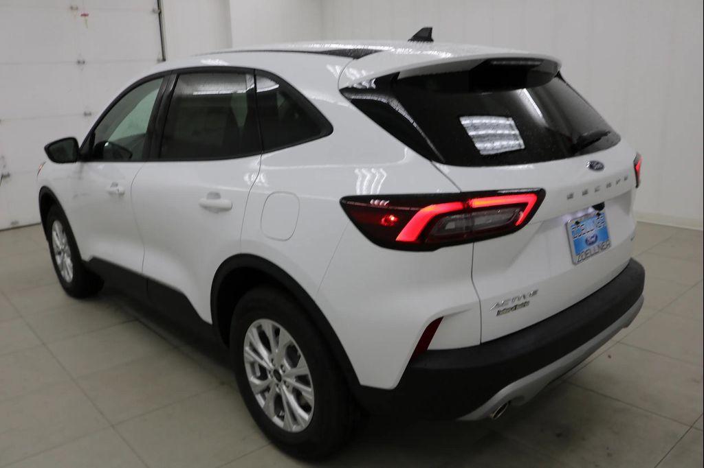 new 2025 Ford Escape car, priced at $30,400