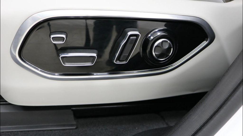 used 2021 Jeep Grand Cherokee L car, priced at $31,995