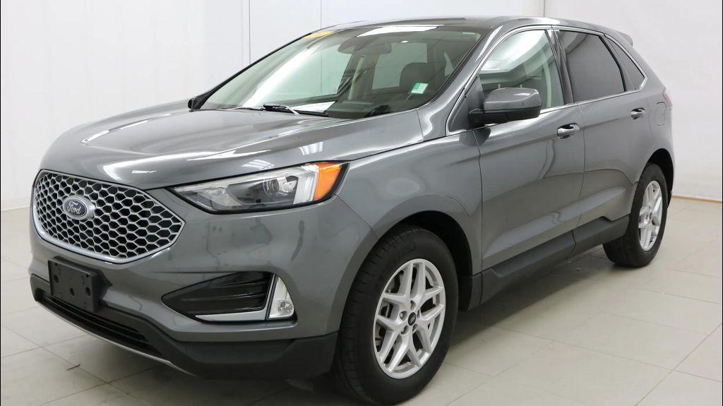 used 2024 Ford Edge car, priced at $31,495