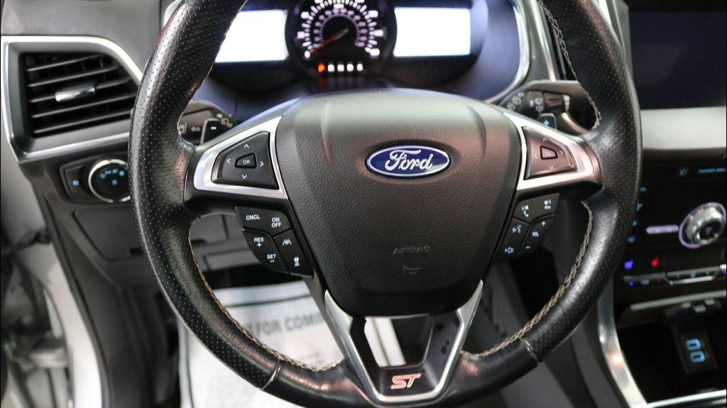 used 2020 Ford Edge car, priced at $24,696