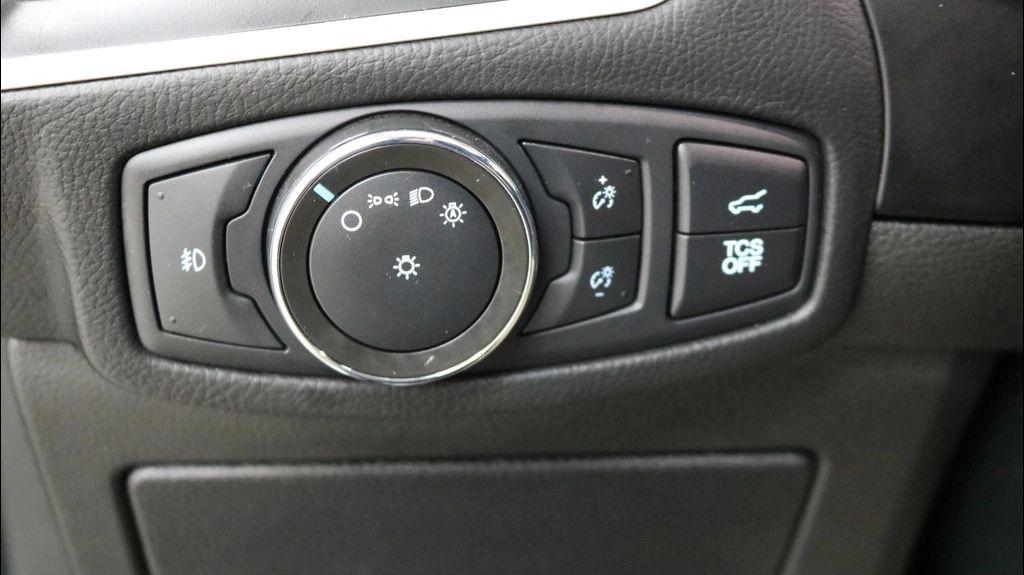 used 2022 Ford Edge car, priced at $27,995