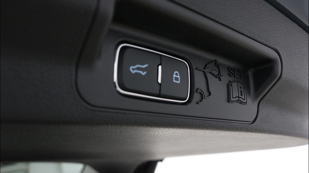 new 2025 Ford Explorer car, priced at $47,295