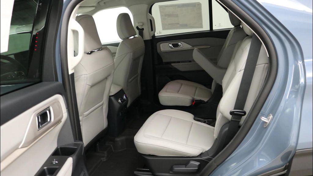 new 2025 Ford Explorer car, priced at $47,295