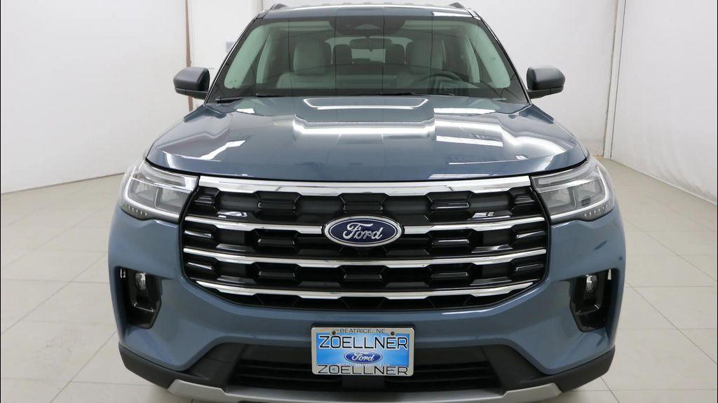 new 2025 Ford Explorer car, priced at $47,295