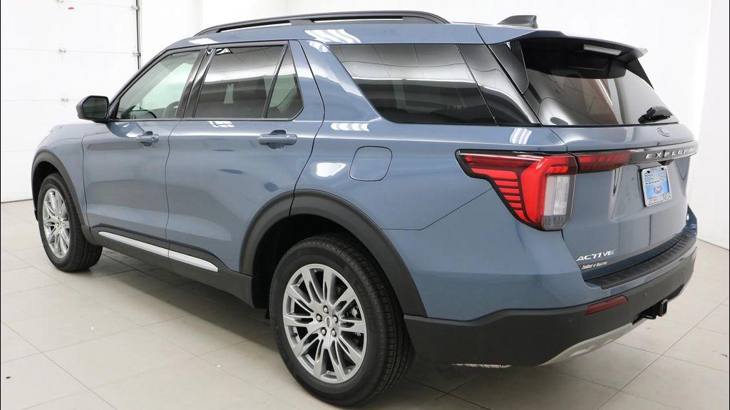 new 2025 Ford Explorer car, priced at $47,295