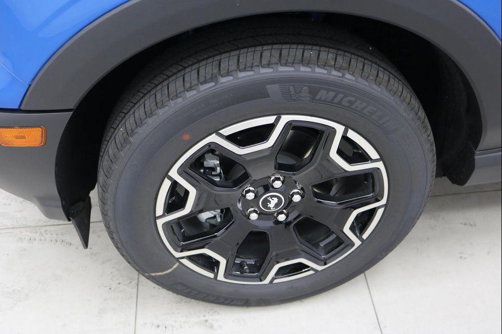 new 2025 Ford Bronco Sport car, priced at $35,765