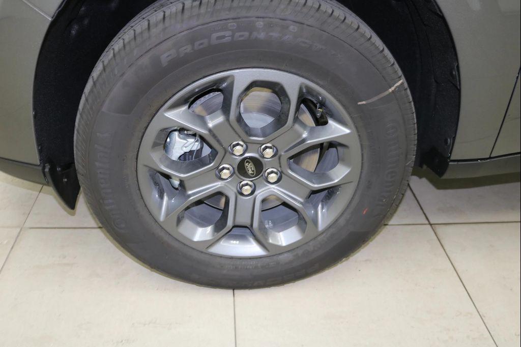 new 2025 Ford Maverick car, priced at $33,365