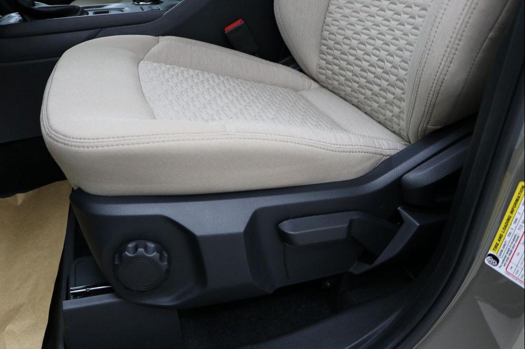 new 2025 Ford Ranger car, priced at $40,350