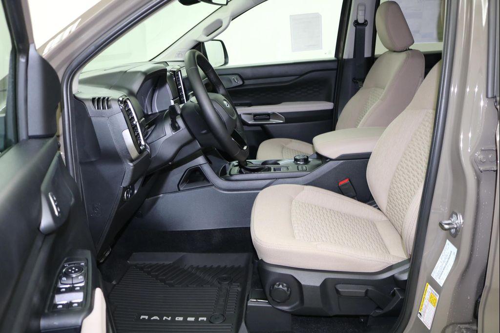 new 2025 Ford Ranger car, priced at $40,350