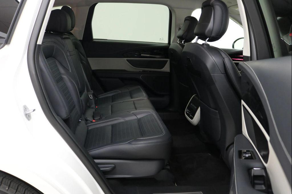 used 2024 Lincoln Nautilus car, priced at $53,499