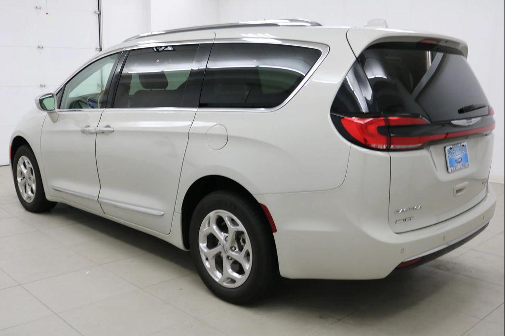 used 2021 Chrysler Pacifica car, priced at $26,995