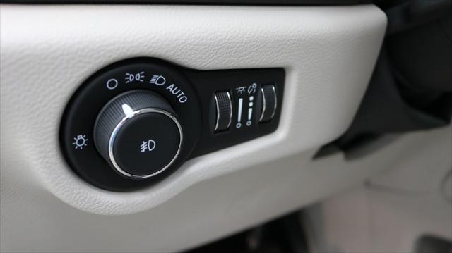 used 2021 Chrysler Pacifica car, priced at $27,999