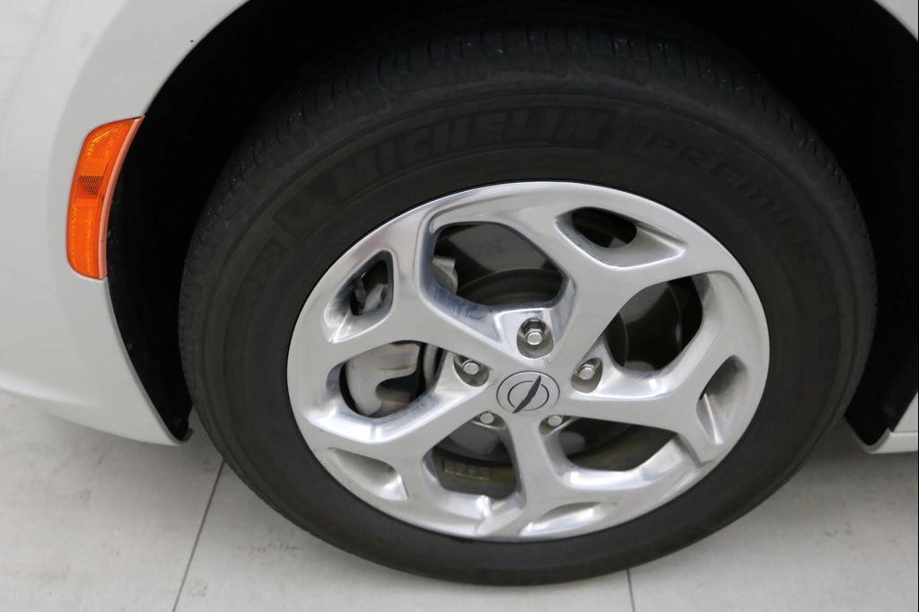 used 2021 Chrysler Pacifica car, priced at $26,995