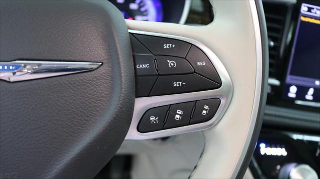 used 2021 Chrysler Pacifica car, priced at $27,999
