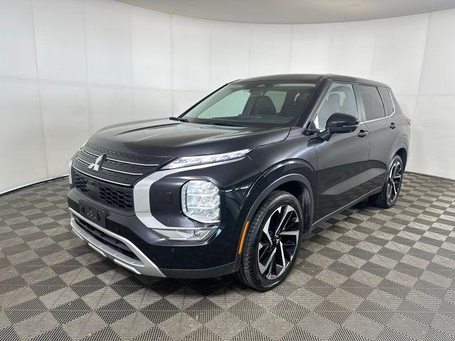 used 2024 Mitsubishi Outlander car, priced at $20,990