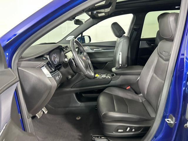 used 2023 Cadillac XT6 car, priced at $31,990