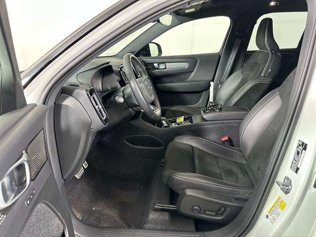 used 2021 Volvo XC40 car, priced at $24,990