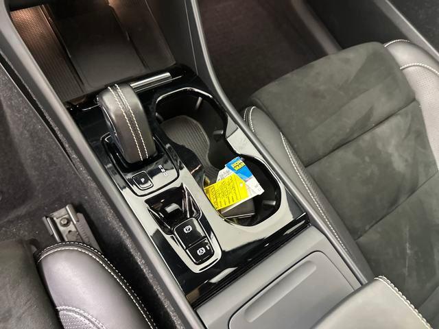 used 2021 Volvo XC40 car, priced at $24,990