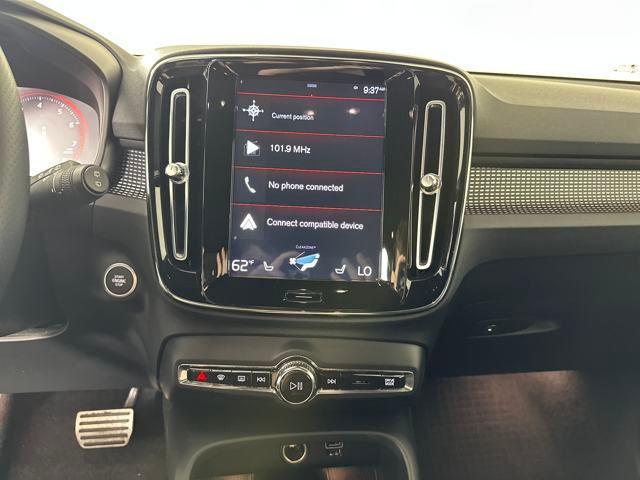 used 2021 Volvo XC40 car, priced at $24,990
