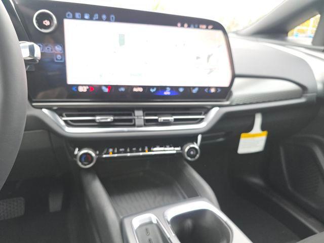 new 2026 Chevrolet Equinox EV car, priced at $31,786