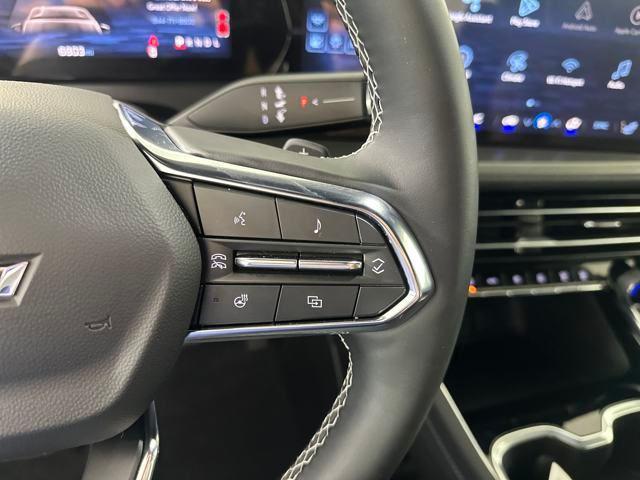 used 2024 Chevrolet Traverse car, priced at $35,990