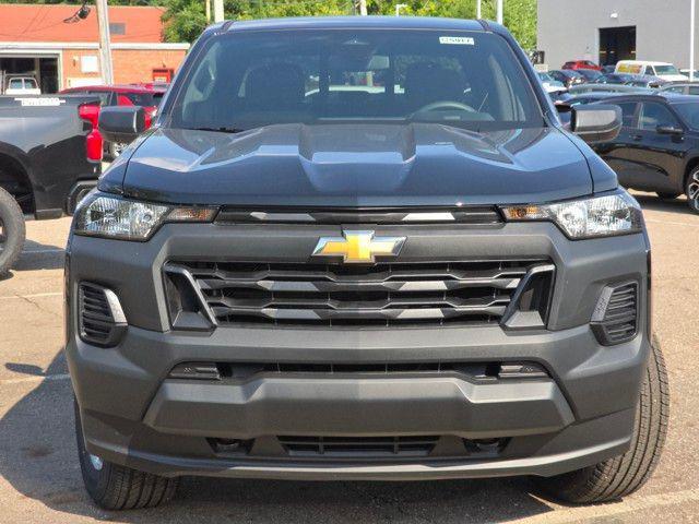 new 2025 Chevrolet Colorado car, priced at $33,999
