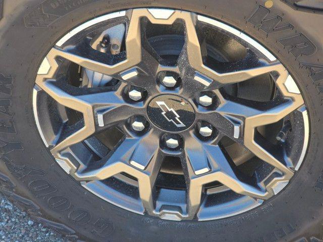 new 2025 Chevrolet Colorado car, priced at $51,599
