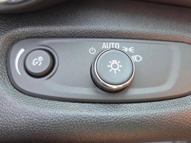 new 2025 Chevrolet Trax car, priced at $22,651