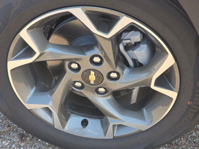 new 2025 Chevrolet Trax car, priced at $22,651