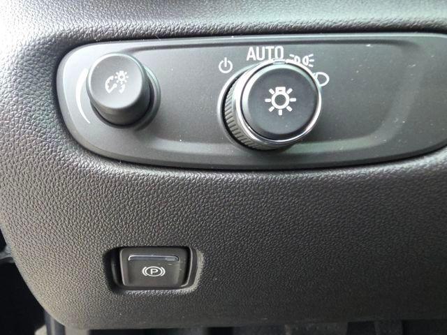 new 2025 Chevrolet Blazer car, priced at $37,286