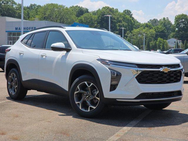 new 2025 Chevrolet Trax car, priced at $24,690