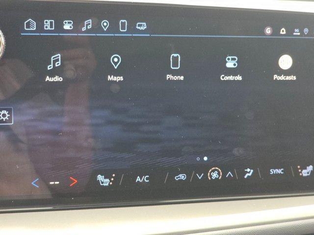 new 2025 Chevrolet Traverse car, priced at $46,998
